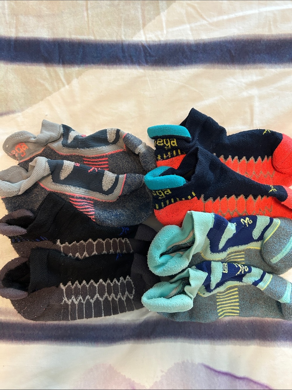 Women's Low-Cut Mixed-Color Balega Athletic Socks - Assorted Colors